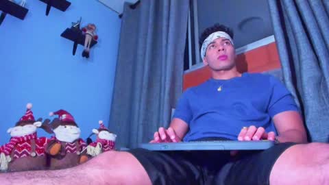 Snapshot of stefann_salvatore chatting on 12/19/24, 02:23 Stefann Salvatore online show from 12/19/24, 02:23