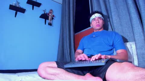 Snapshot of stefann_salvatore chatting on 01/19/25, 04:12 Stefann Salvatore online show from 01/19/25, 04:12