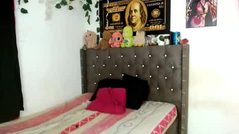 stefanny beautiful online show from 10/17/25, 02:04