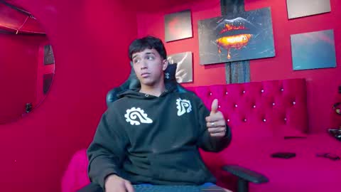 Snapshot of stefano_calle chatting on 12/17/25, 07:31 Stefano online show from 12/17/25, 07:31