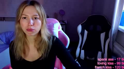 stefany_and_bettany online show from 11/15/25, 10:45