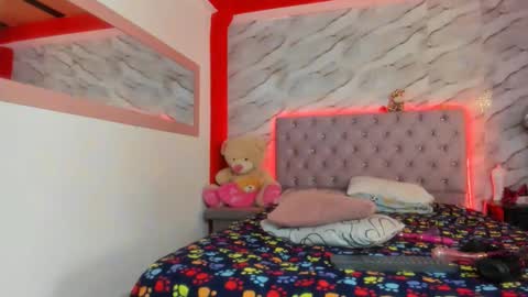 stefany_andruw online show from 11/21/25, 05:22