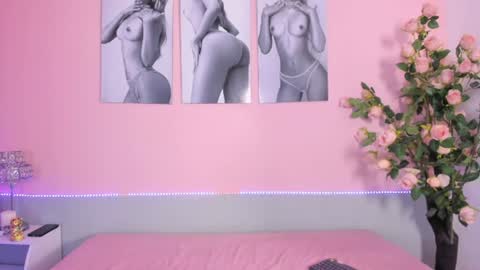 Stefany online show from 06/09/26, 01:12