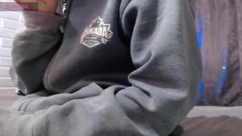 stefany_pablo1 online show from 10/22/25, 01:33