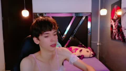 stefany piink online show from 06/08/26, 12:49