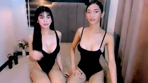 Snapshot of steffani_deluxe chatting on 02/19/26, 02:51 STEF online show from 02/19/26, 02:51