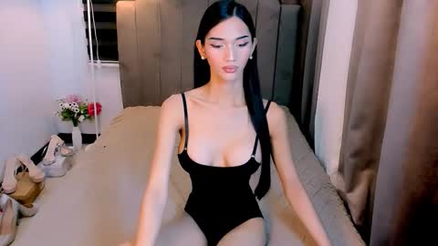 Snapshot of steffani_deluxe chatting on 02/27/26, 03:06 STEF online show from 02/27/26, 03:06