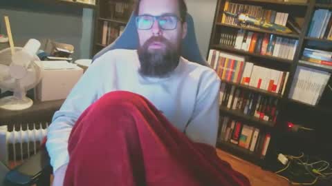 Snapshot of stefffg chatting on 01/12/25, 07:21 MeStef online show from 01/12/25, 07:21