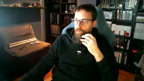 Snapshot of stefffg chatting on 04/15/26, 07:10 MeStef online show from 04/15/26, 07:10