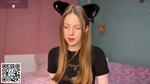 Snapshot of steffi_meoww chatting on 02/01/26, 12:26 STEFI Streams every day from 10 PM GTM1 online show from 02/01/26, 12:26