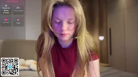 Snapshot of steffi_meoww chatting on 04/15/26, 10:32 STEFI Streams every day from 10 PM GTM1 online show from 04/15/26, 10:32