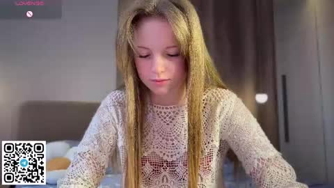 Snapshot of steffi_meoww chatting on 05/09/26, 02:50 STEFI Streams every day from 10 PM GTM1 online show from 05/09/26, 02:50