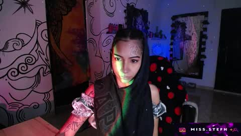 Snapshot of stefh420 chatting on 10/07/25, 04:42 online show from 10/07/25, 04:42