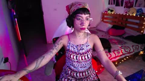 Snapshot of stefh420 chatting on 11/01/25, 08:38 online show from 11/01/25, 08:38