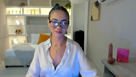 Stefana Mirlow  online show from 06/05/26, 02:01