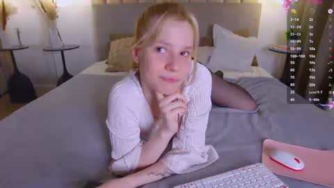 Stefie online show from 07/25/26, 05:27