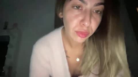 Snapshot of stefy_glow chatting on 10/12/25, 08:52 stefy_glow online show from 10/12/25, 08:52