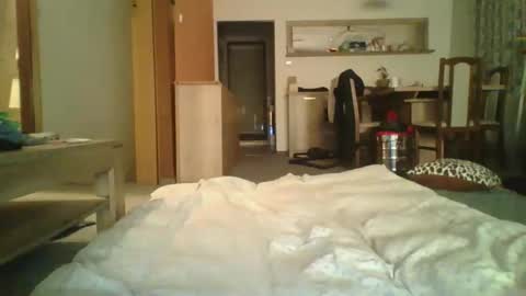 Snapshot of steki038434 chatting on 04/18/26, 07:29 steki038434 online show from 04/18/26, 07:29