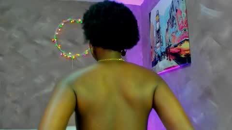 Snapshot of stela__gs chatting on 11/28/25, 09:17 stella online show from 11/28/25, 09:17