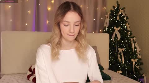 Snapshot of stela_artois chatting on 12/10/24, 10:28 My name is Stella Nice to meet you Fav Pattern is 111 boobs are real online show from 12/10/24, 10:28