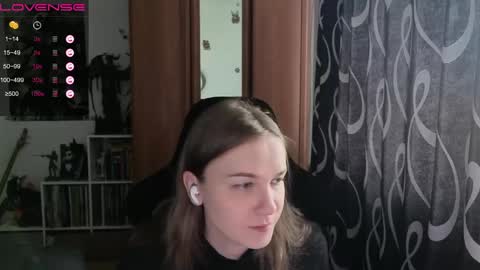 Snapshot of stella_and_carol chatting on 06/06/26, 03:06 Diana online show from 06/06/26, 03:06