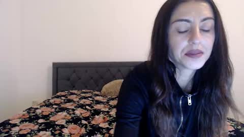 Stella John online show from 09/25/25, 05:55