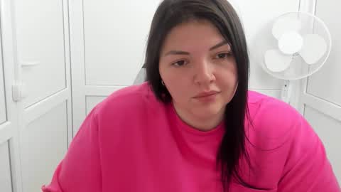 Snapshot of stella_la_ chatting on 05/28/26, 06:32 Stella online show from 05/28/26, 06:32