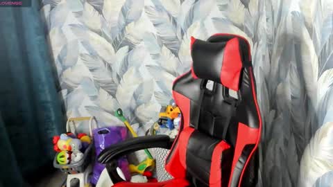 Stella online show from 10/23/25, 02:11