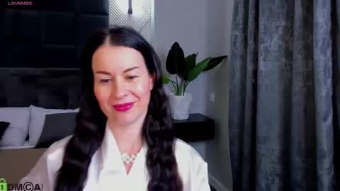 stella online show from 10/04/25, 01:14