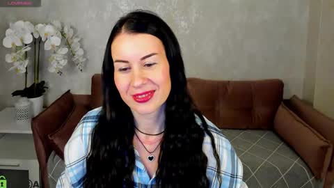 stella online show from 11/04/25, 01:05