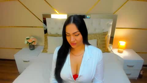 Stella Nelson online show from 10/21/25, 05:30