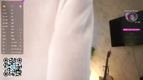 Stella online show from 10/17/25, 08:50