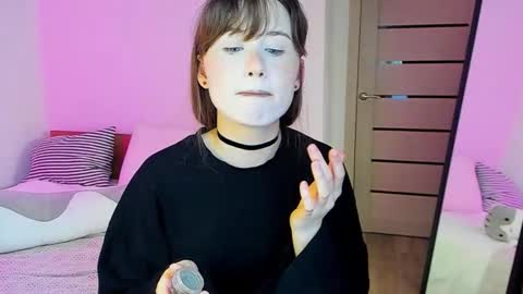 Snapshot of stella_sunny chatting on 11/29/25, 12:24 stella_sunny online show from 11/29/25, 12:24