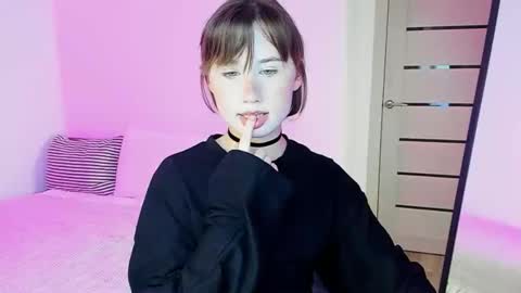 Snapshot of stella_sunny chatting on 11/30/25, 02:37 stella_sunny online show from 11/30/25, 02:37