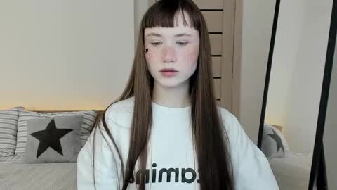 Snapshot of stella_sunny chatting on 04/05/26, 07:49 stella_sunny online show from 04/05/26, 07:49