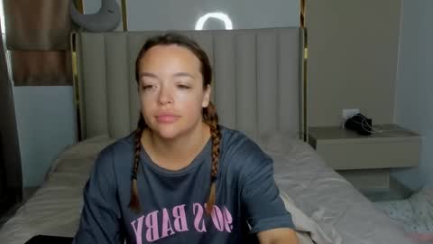 Snapshot of stellaa_queen chatting on 04/09/26, 12:21 stella online show from 04/09/26, 12:21