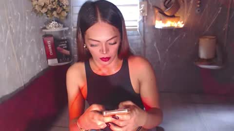 Snapshot of stellabronze chatting on 11/11/25, 01:05 stella online show from 11/11/25, 01:05