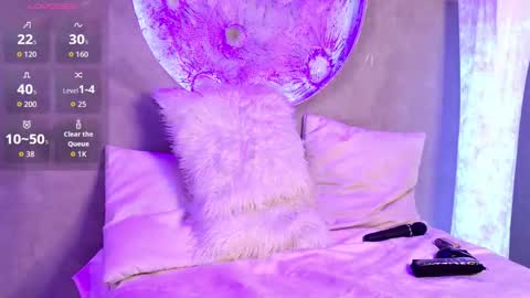 S T E L L A online show from 10/10/25, 11:26