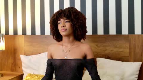 S T E L L A online show from 10/23/25, 10:52