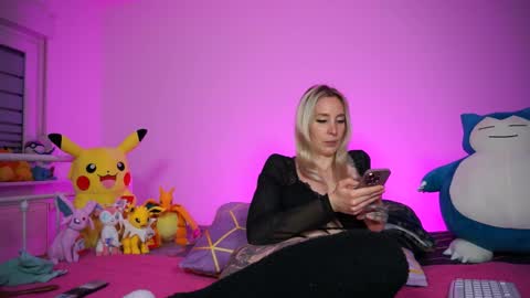 StellaCinderella online show from 12/22/25, 02:03