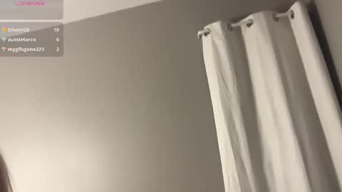 Snapshot of stellacorbet chatting on 10/15/25, 03:39 stellacorbet online show from 10/15/25, 03:39