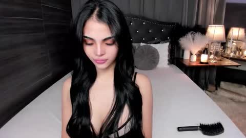 Snapshot of stellamckinley chatting on 10/11/25, 04:22 GODDESS STELLA online show from 10/11/25, 04:22