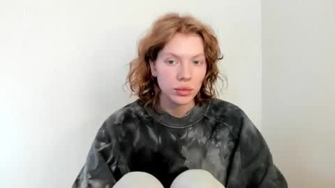 Snapshot of stellaswen chatting on 10/03/25, 10:34 S T E L L A online show from 10/03/25, 10:34