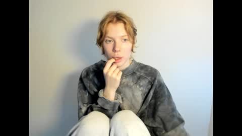 S T E L L A online show from 11/27/25, 08:16