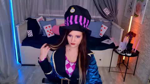 Stella online show from 10/31/25, 04:52