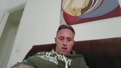 Snapshot of sten015 chatting on 10/23/25, 11:53 sten015 online show from 10/23/25, 11:53