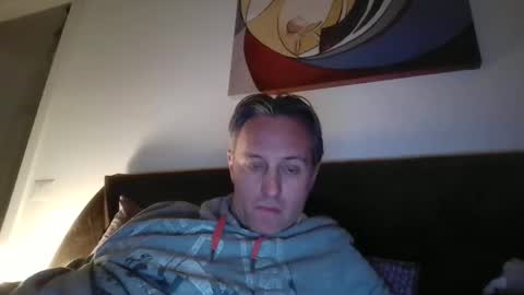 Snapshot of sten015 chatting on 03/27/26, 10:09 sten015 online show from 03/27/26, 10:09