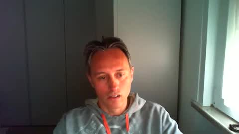 Snapshot of sten015 chatting on 05/11/26, 04:04 sten015 online show from 05/11/26, 04:04