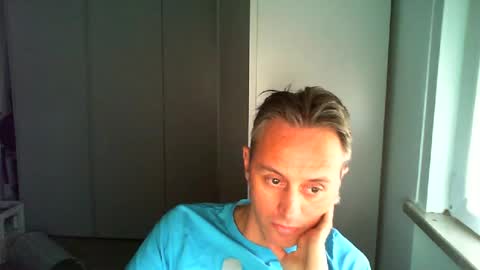 Snapshot of sten015 chatting on 07/16/26, 01:06 sten015 online show from 07/16/26, 01:06