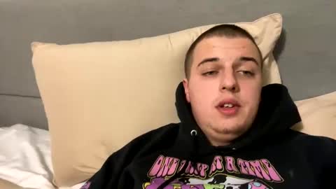 Snapshot of stepbro18 chatting on 01/14/25, 11:16 Honestly Im a slut I have a high sex drive and I love talking to people off this platform  online show from 01/14/25, 11:16